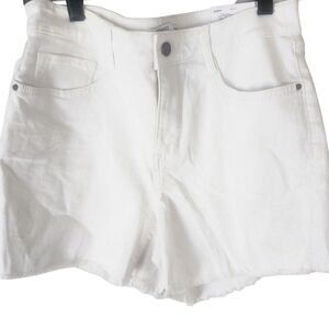Nine West Mid Rise White Shorts Size 10 NWT